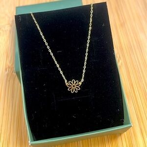 Brand New 14K Gold Plated Sterling Silver 925 Daisy Flower Minimalist Necklace